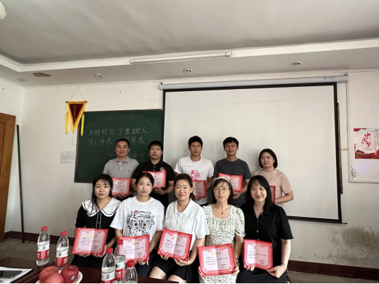 bat365召开“躬耕教坛，强国有我”教师节座谈会