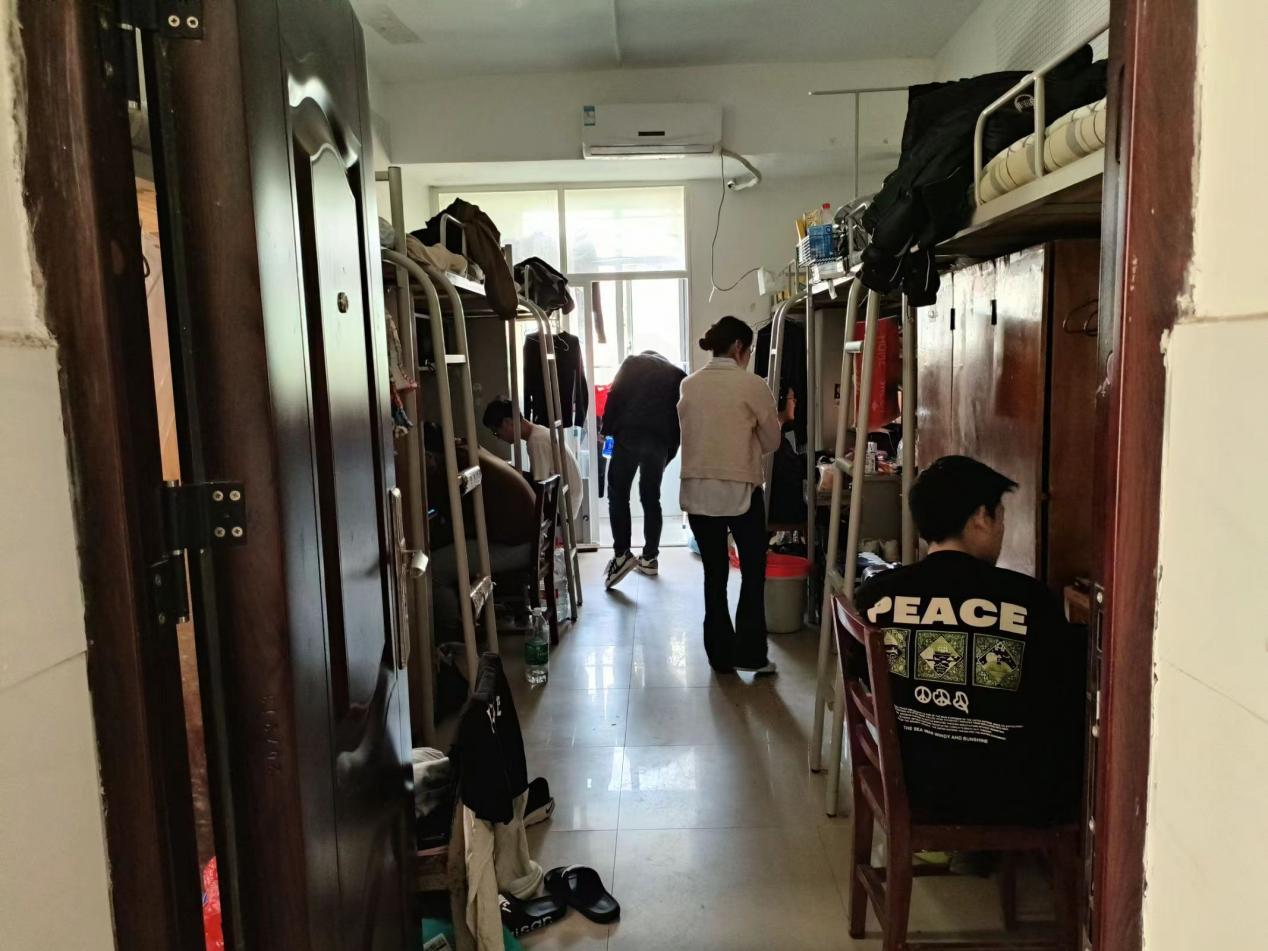 bat365多部门联合入寝开展安全检查工作