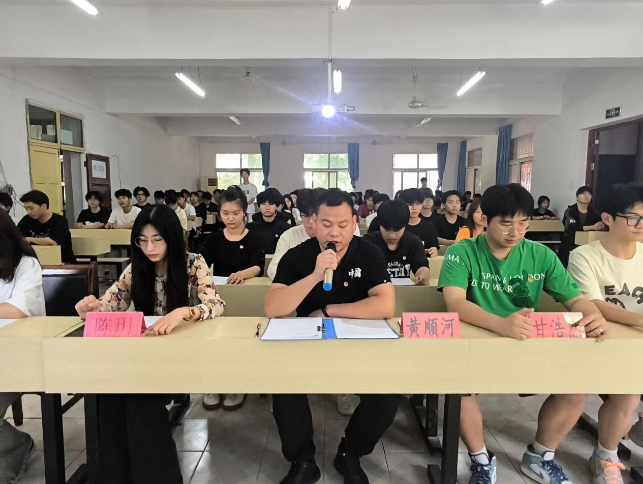 青春心向党，奋斗新征程 ——bat365在线中国官网登录入口第五期团课结业典礼暨入团仪式