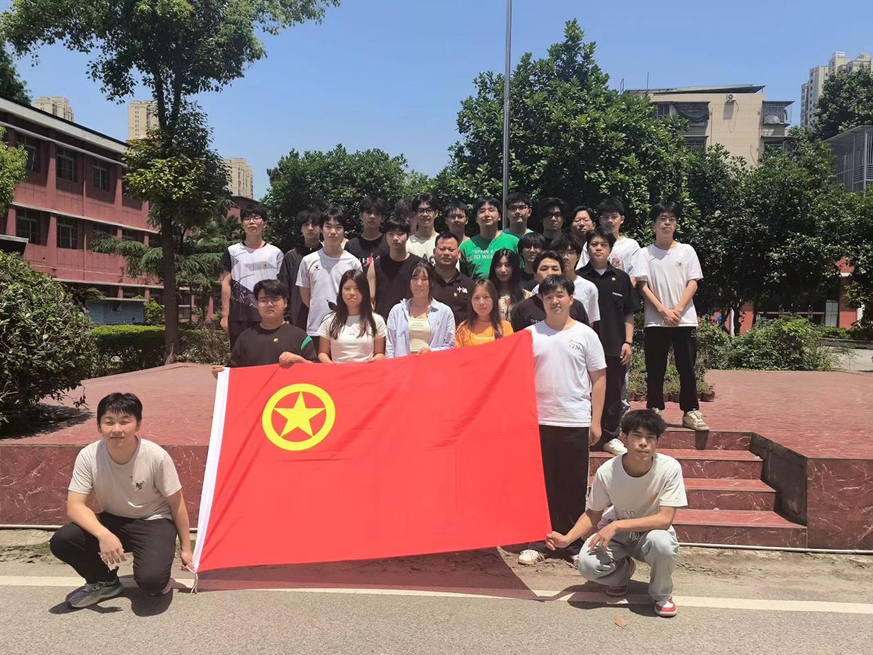 青春心向党，奋斗新征程 ——bat365在线中国官网登录入口第五期团课结业典礼暨入团仪式