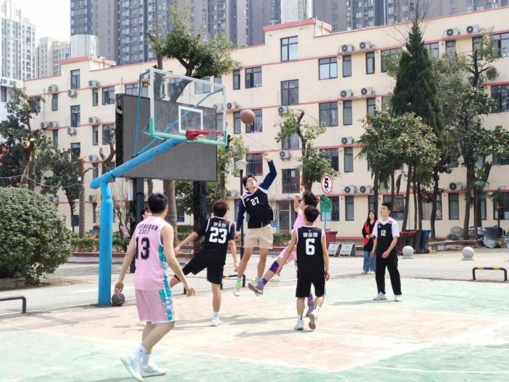 团簇星空，绽放芳华               ——bat365在线中国官网登录入口第二届社团文化节