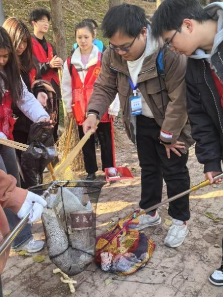 携手四域联动健步走，共筑爱河护湖新征程