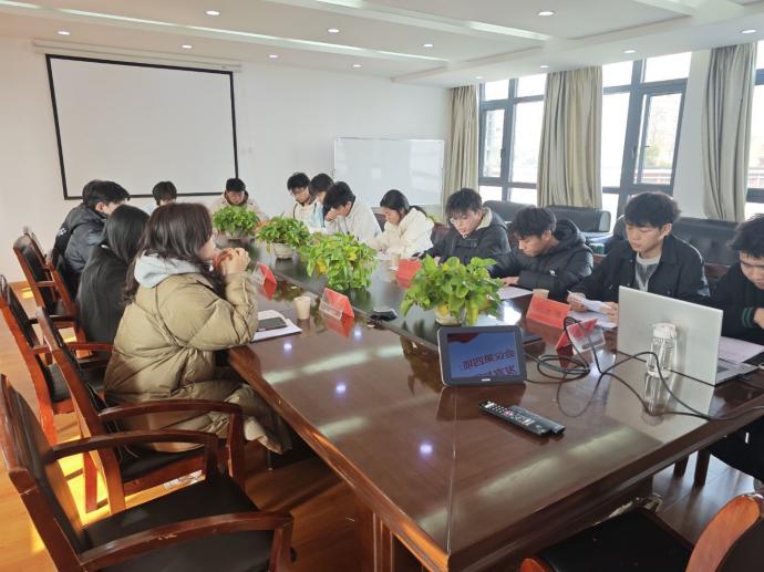 凝聚青春力量，共筑团结梦想 ——bat365在线中国官网登录入口24级团组织生活会纪实