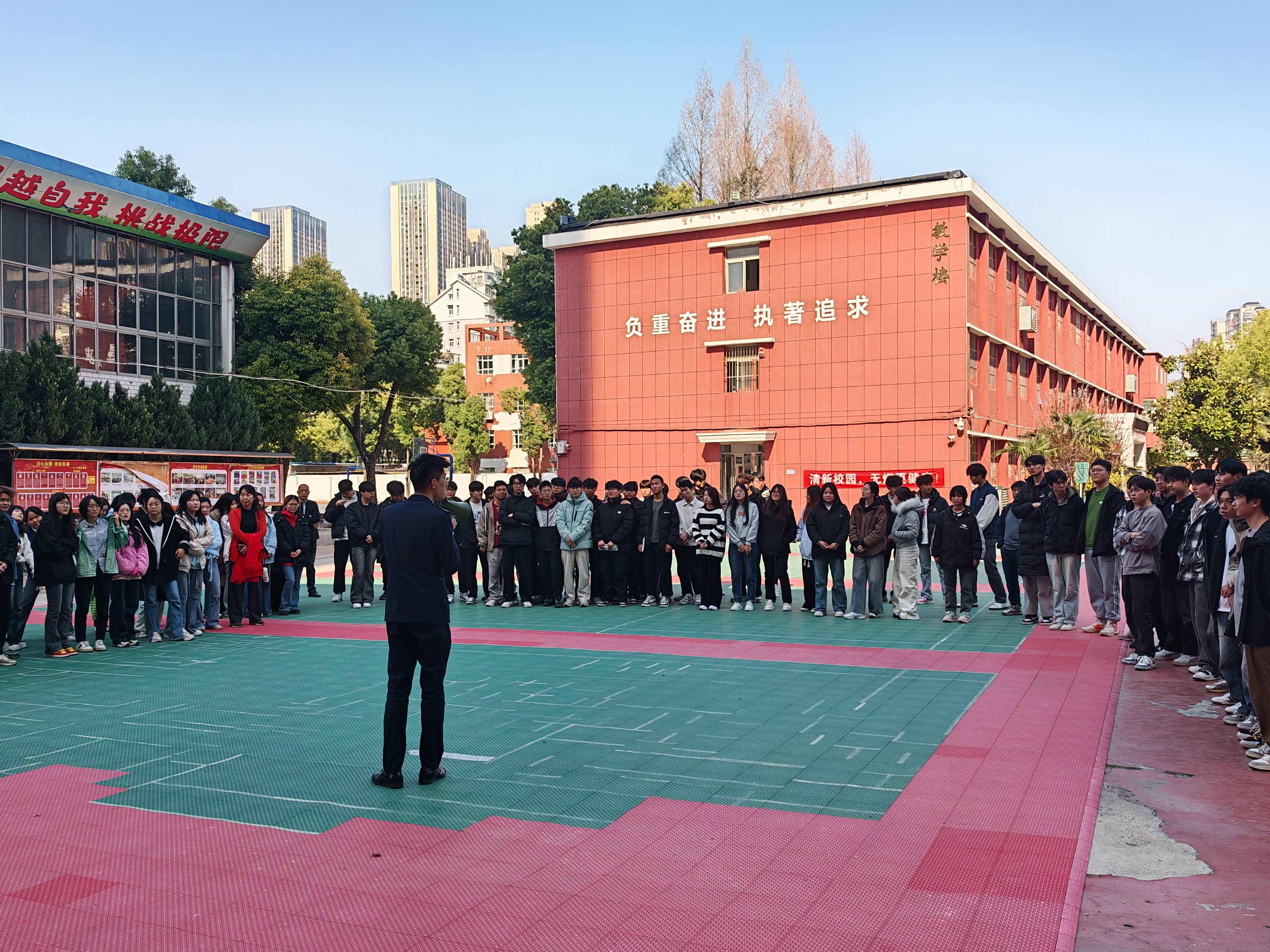 bat365开展消防宣传系列活动，共筑校园“防火墙”