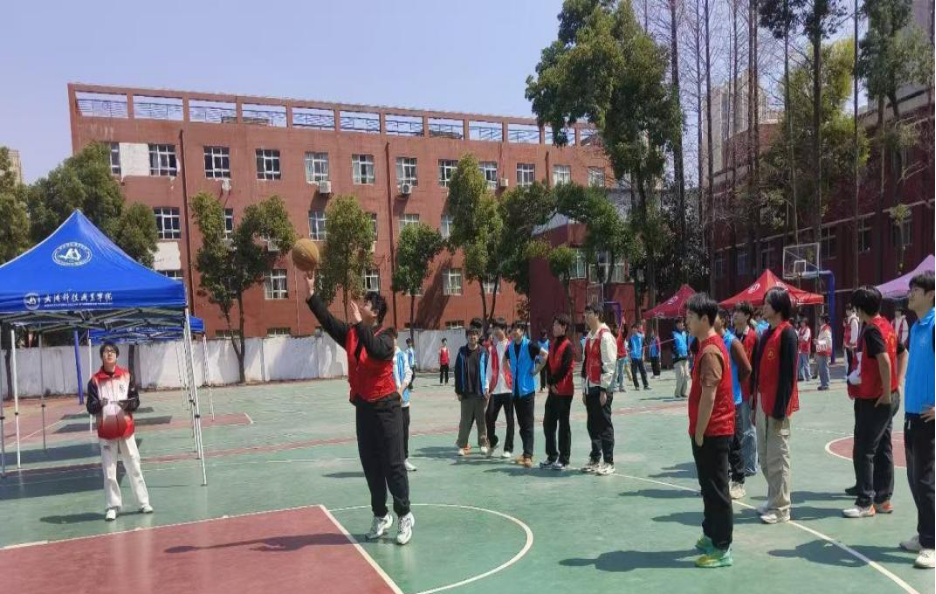 融党性于拓展，聚力量在党校