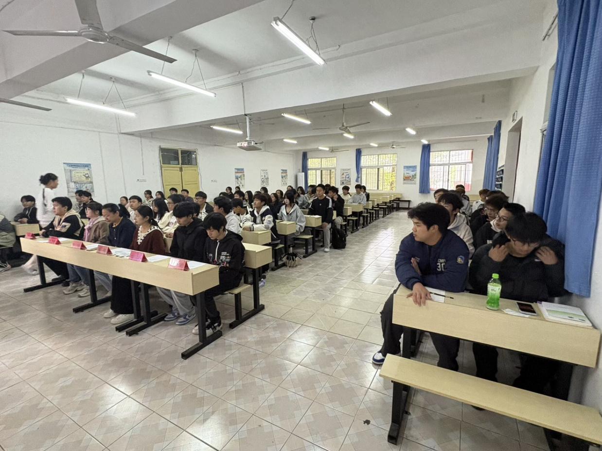 bat365在线中国官网登录入口第八期团课开班仪式顺利举行