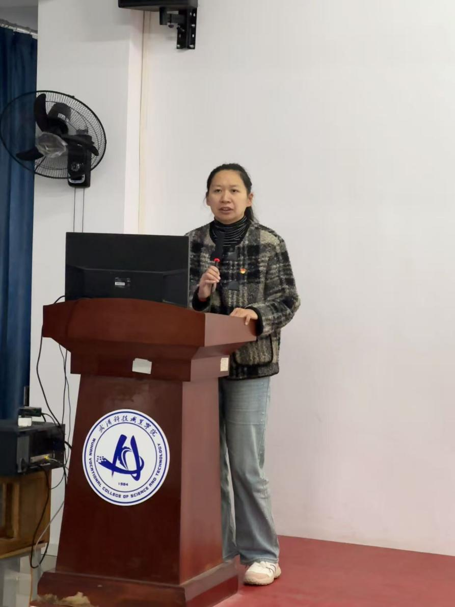 淬炼初心强作风 砥砺奋进启新程—— bat365在线中国官网登录入口举行预备党员宣誓仪式暨作风建设专题学习