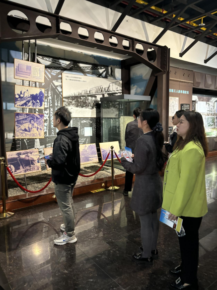 深化党史学习 传承红色基因——bat365党员教师代表前往武汉二七纪念馆参观学习