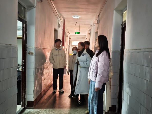 bat365开展学生宿舍卫生安全大检查 共筑平安校园