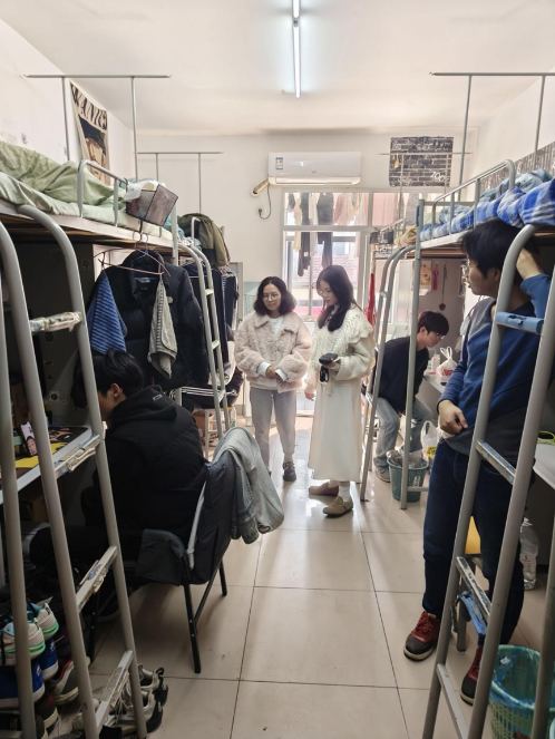 bat365开展学生宿舍卫生安全大检查 共筑平安校园