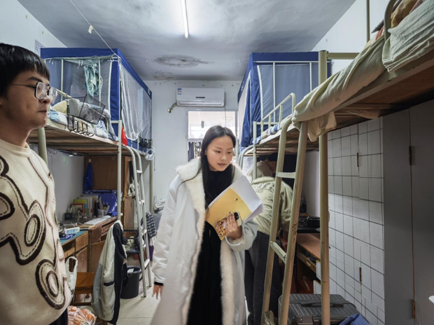 bat365开展学生宿舍卫生安全大检查 共筑平安校园