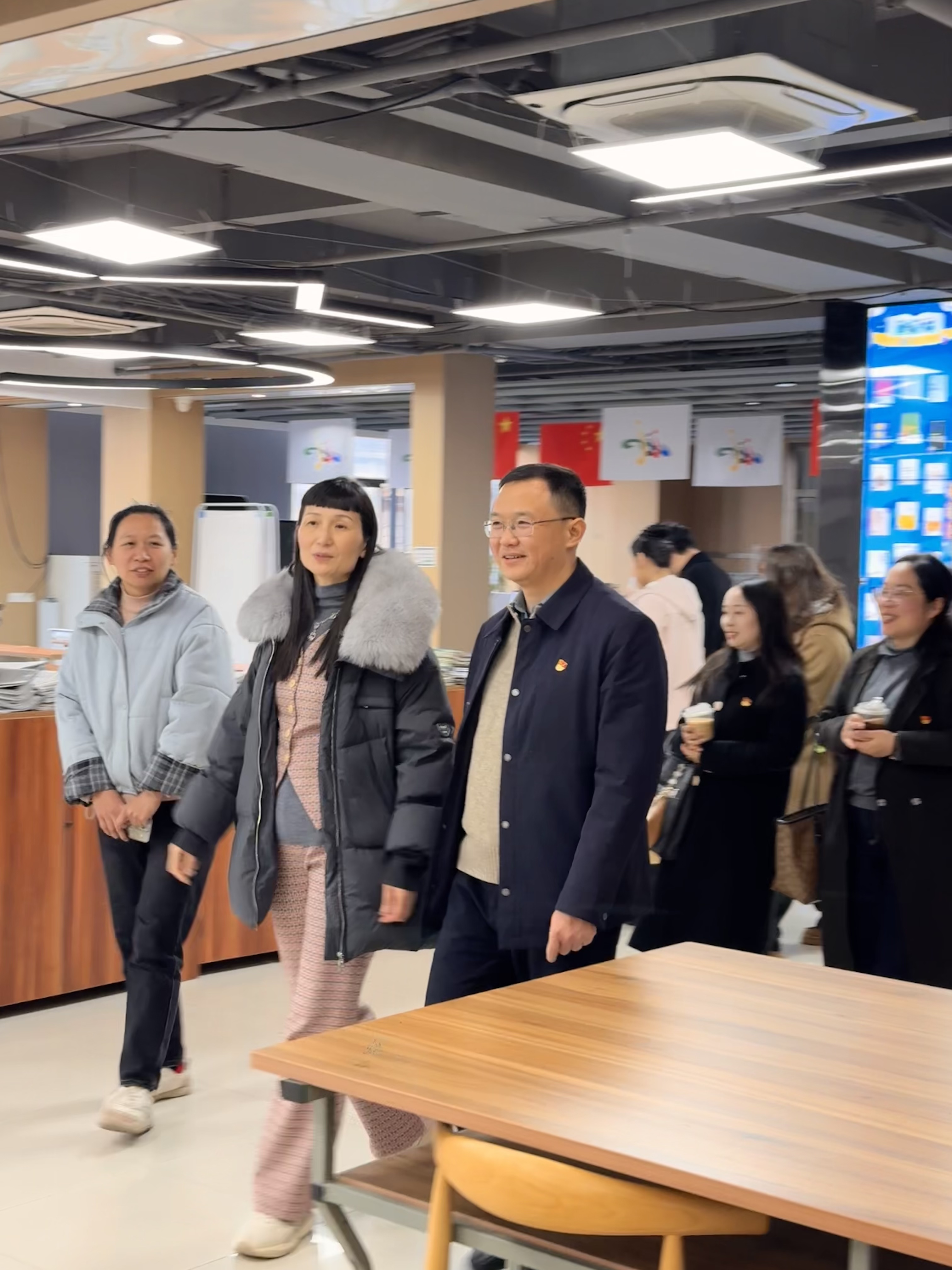 党建互鉴促提升 协同育人启新程——bat365在线中国官网登录入口赴武汉市第一商业学校开展党建交流活动