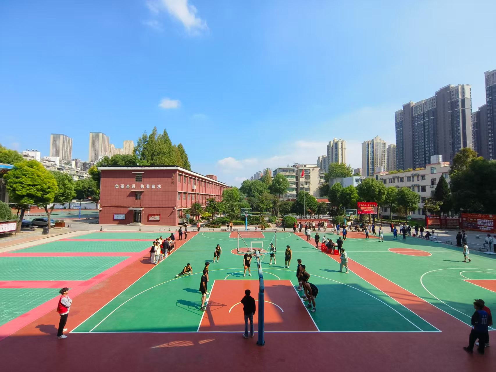 赛场燃情，以球会友！ bat365在线中国官网登录入口第二十届“希望杯”篮球赛精彩收官