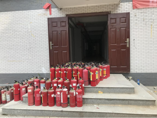 bat365开展2019级新生消防演练活动