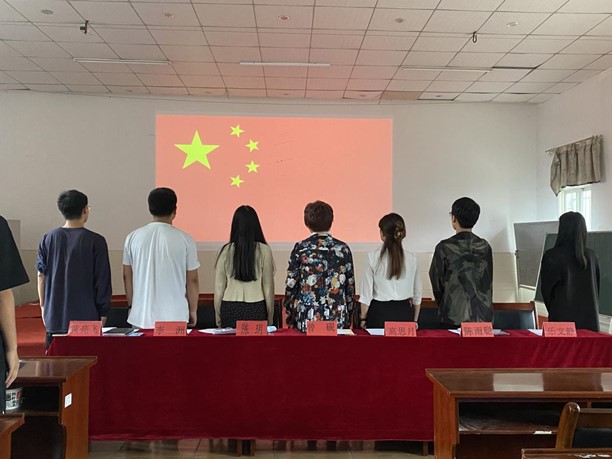 bat365举办首届团课结业典礼暨入团仪式