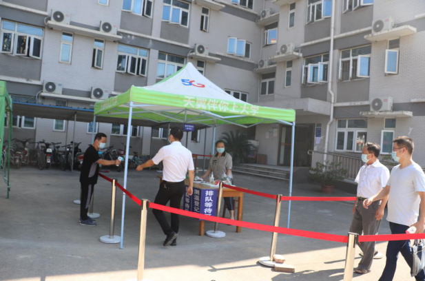 湖北省教育厅领导来bat365检查督导疫情防控工作