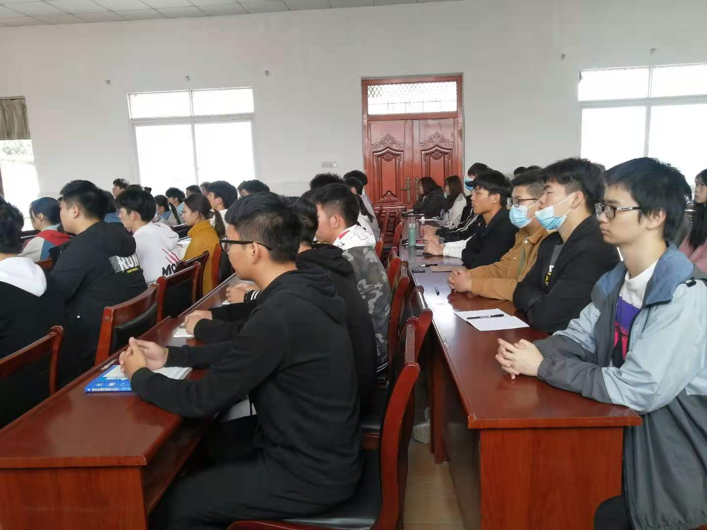 bat365举行第三十期业余党校开班仪式