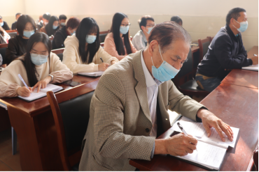 bat365组织《中央宣讲团在教育部开展的学习贯彻党的十九届五中全会精神报告会》学习活动