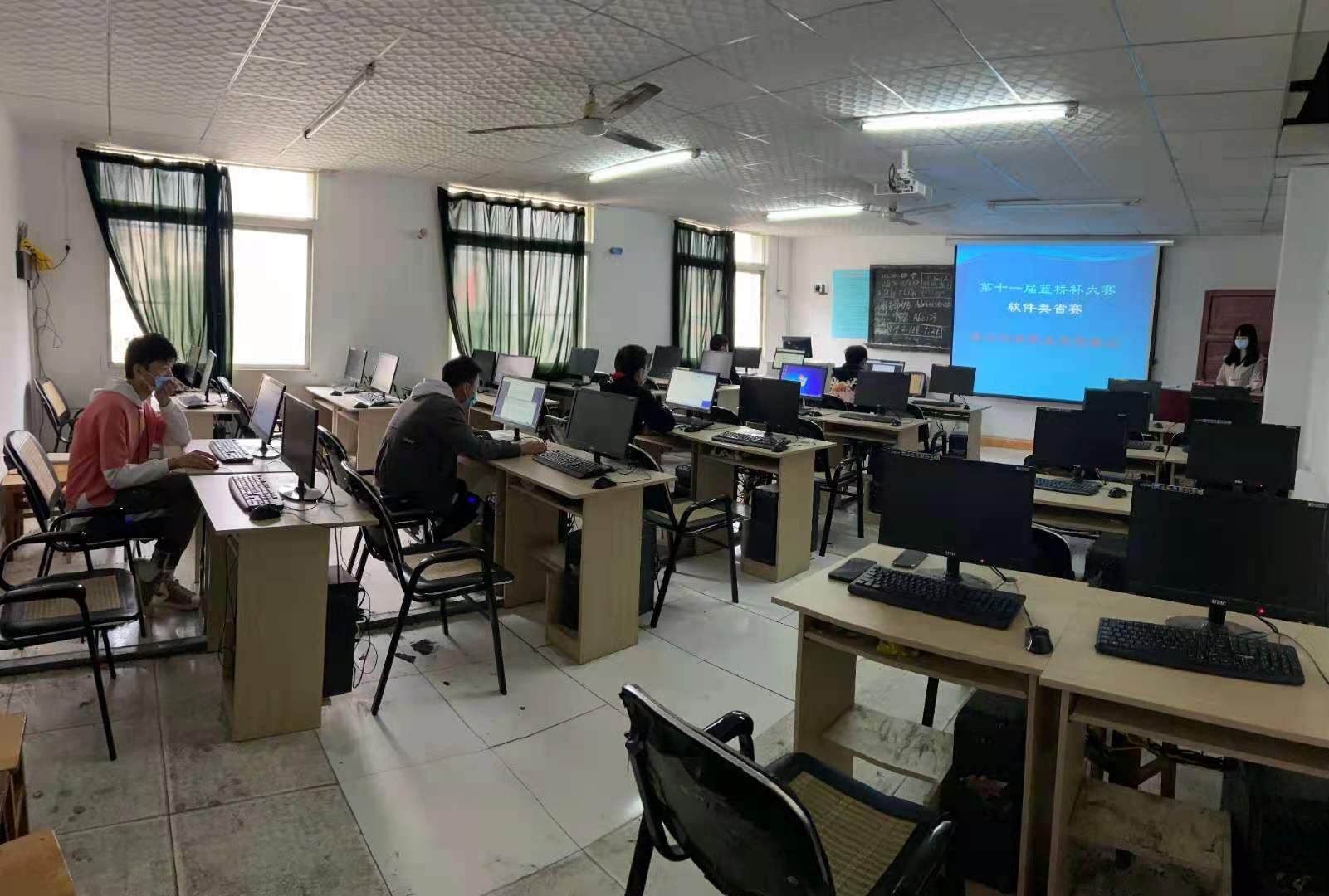 bat365在线中国官网登录入口“蓝桥杯”大赛斩获佳绩