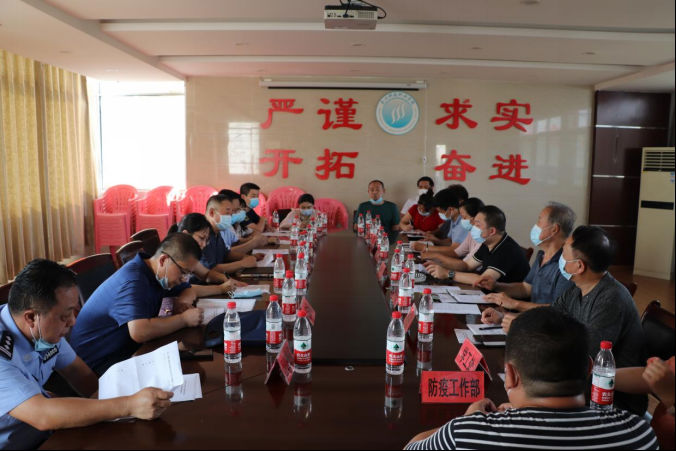 洪山区开学工作组评估工作专班莅临bat365指导秋季开学工作