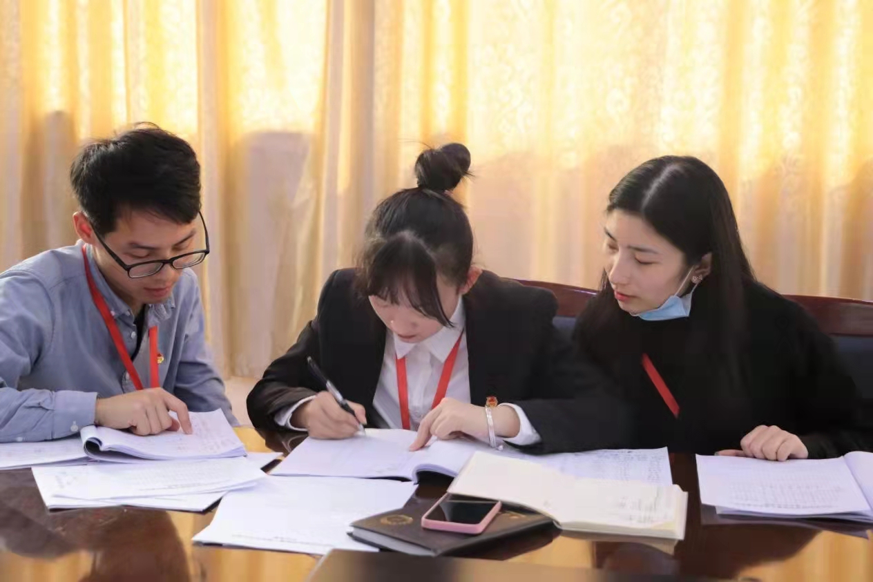 bat365第十次学生代表大会隆重召开！