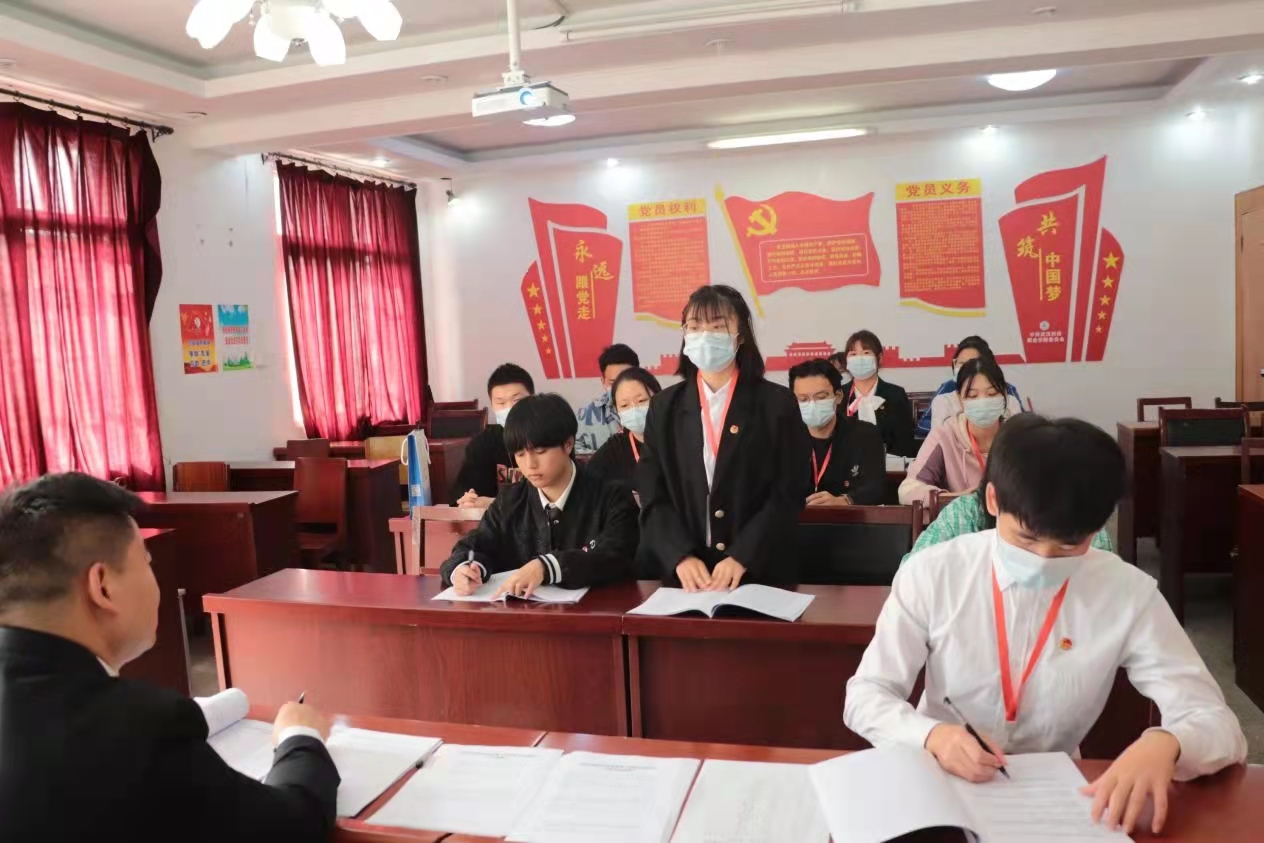 bat365第十次学生代表大会隆重召开！